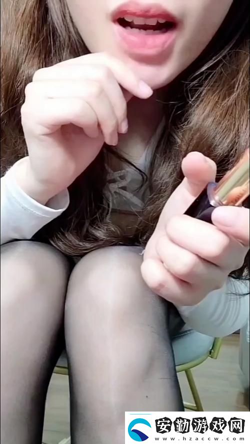 在課堂上生物老師閔兒用自己給我們講課的啟示