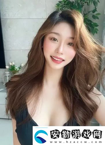紅蓮兩瓣夾玉柱凝聚了多少人生哲理！網(wǎng)友感嘆